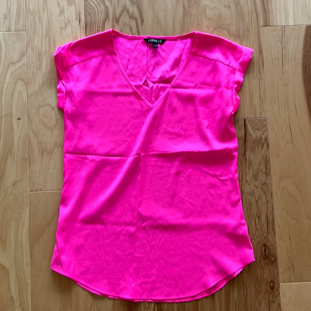 Express Gramercy Tee